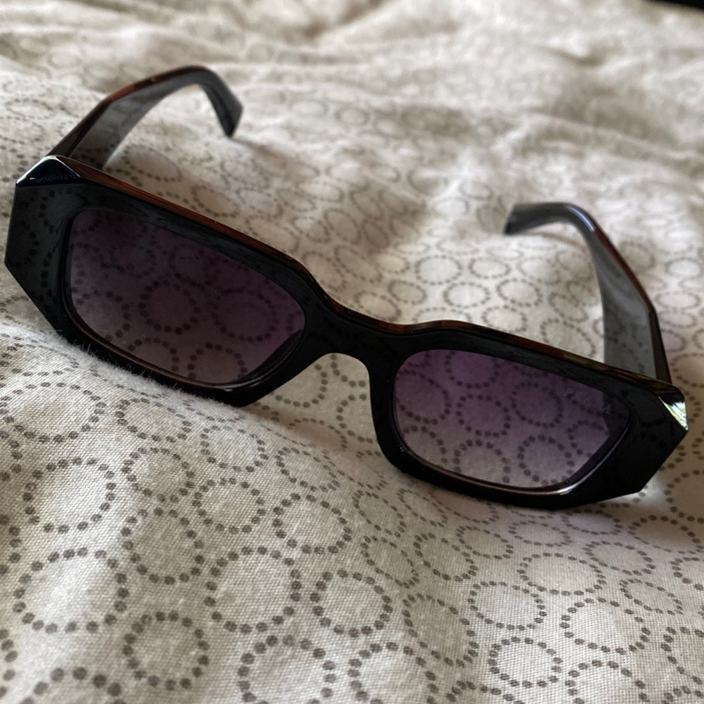 SYMBOLE Black retro acetate sunglasses